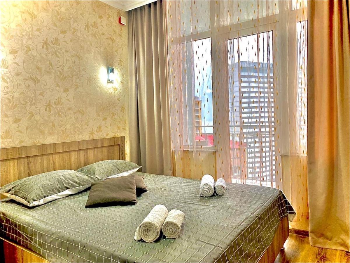 Apartment Black Sea Side Batumi Bagian luar foto